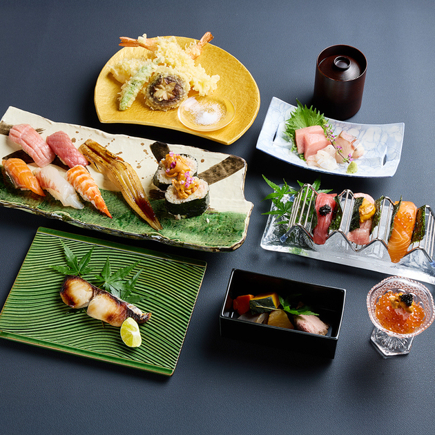 【精致握寿司套餐】仅限二楼座位享用的奢华套餐，包含海胆、鱼子酱以及六款匠心独具的握寿司。（仅限二楼座位）