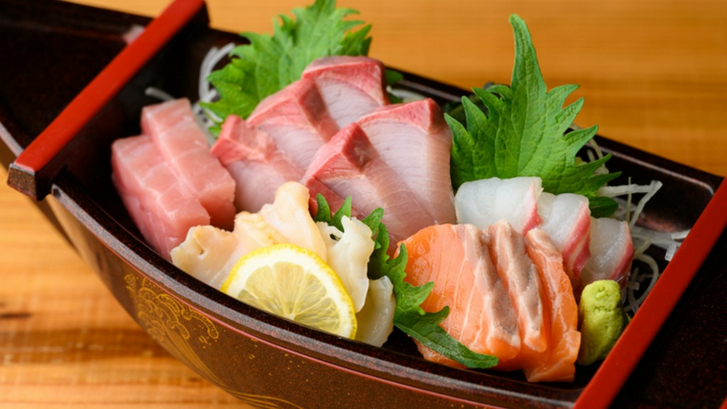 新鮮な海の幸を、豪快な厚切りで！食べ応えも映えも満点の『そこそこ盛り』