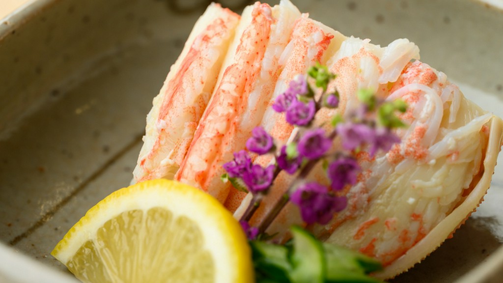 新鮮だからこそ味わえる、芳醇な香りと繊細な旨み『ズワイガニの酢の物』