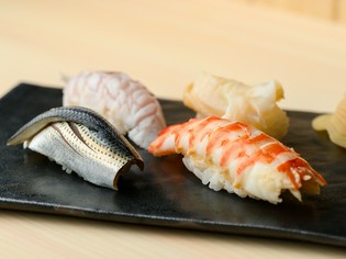 大将の確かな経験が生んだ奥深い味わいの一貫『コハダ』