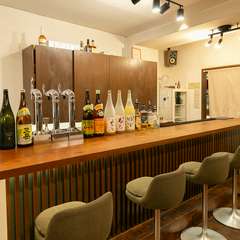 カウンターで語らう、大人のデートにぴったり