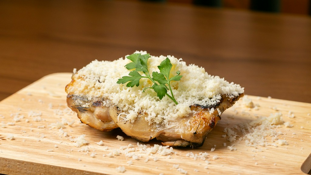 ふっくらジューシー鶏とチーズが究極のハーモニー『こここ焼き山かけチーズ』