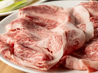 甲州牛・富士桜ポーク・信玄鶏など、地元山梨産の食材を使用