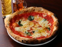 トマトソース＋モッツァレラ＋グラナ＋バジル