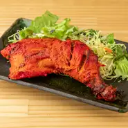 ジューシーな肉汁したたる『タンドリーチキン』
