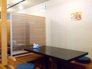 掘りごたつ席でゆったりとお過ごしください