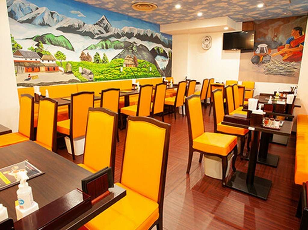 広々とした店内