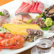 ビール、日本酒、焼酎など多種類のドリンクを揃え、幅広いニーズに対応。店主が厳選した鮨に合う日本各地の銘酒に加え、北海道の鮨屋が監修した和食に合う地酒も用意。銘柄等の詳細は店舗でご案内します。