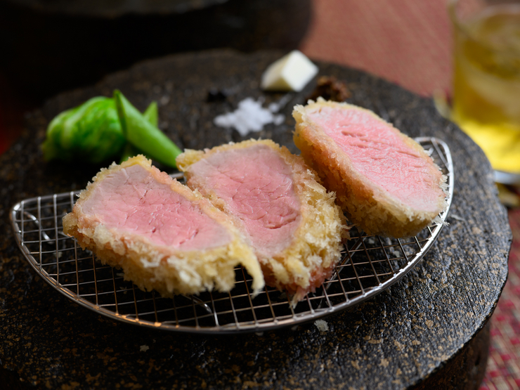 Tonkatsu Restaurant YAMASHIRO in Shuri, Okinawa SAVOR JAPAN