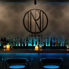 店内のアートに触れることで、“新たな自分”と出会える場所