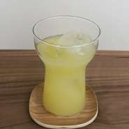 青森県産の葉とらずりんご１００％の美味しいジュース