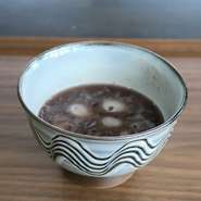 上品なあんこの甘さともちもち白玉の食感をお楽しみください