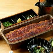 蒲焼き一本ひつまぶし・小鉢・肝吸・漬物・薬味