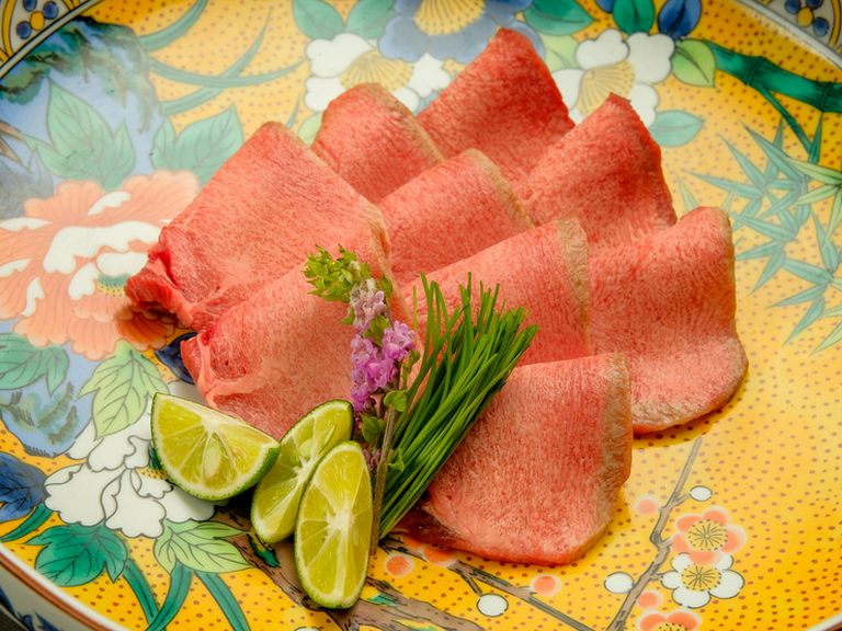 美しいサシと芳醇な香りを纏った、松阪牛や霧島和牛