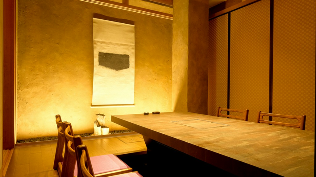 全席個室。大人のくつろぎにふさわしい、洗練された空間