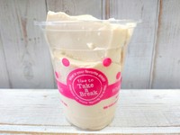 そのまんまのお豆腐です。
ギリギリ固まる量の天然にがりのみを使い、ホロホロと仕上げております。
オススメの食べ方は塩、めんつゆ&ワサビ、スイーツ感覚でハチミツや黒蜜…大豆本来の甘味を堪能してください。