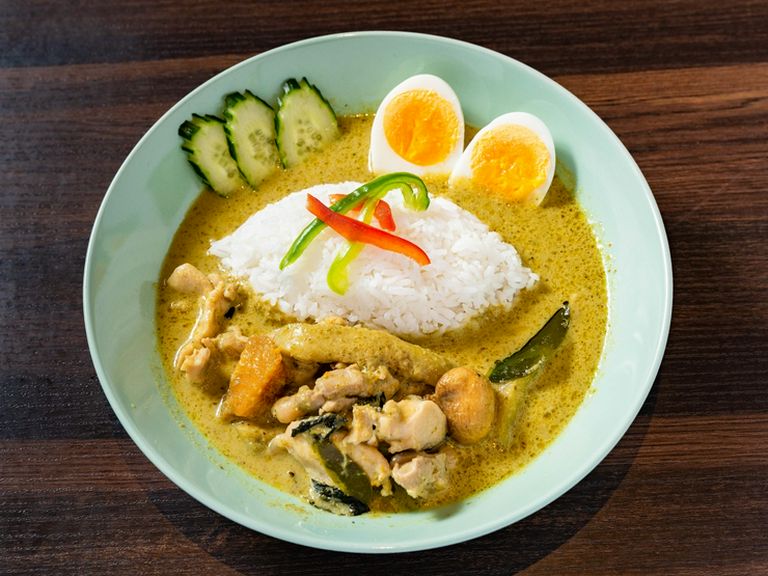爽快な辛さがクセになる『グリーンカレー〜ライス付きワンプレート』