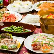 タイから仕入れる調味料は、本場の味を再現するのに大切なアイテム。味わいや香りなど、南国ならではの豊かな風味が、おいしさはもちろんリラックスした時間をもたらしてくれます。