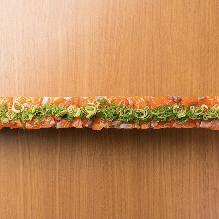 サーモン炙り寿司25cm