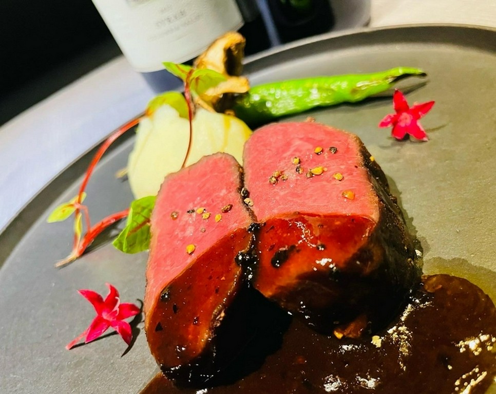 （鹿）鹿ロース肉のグリル