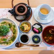 茶碗蒸し・赤出汁・お新香付き