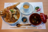 茶碗蒸し・赤出汁・お新香付き