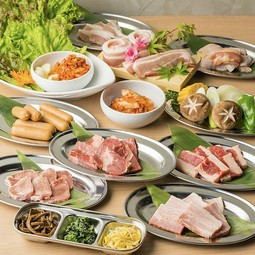 ドラゴンハラミ&黄金の牛すきしゃぶなど