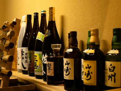 季節のコースをさらに味わい深くしてくれる銘酒たち