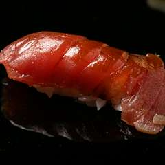 “おまかせ”で届ける、洗練された一貫『鮨』