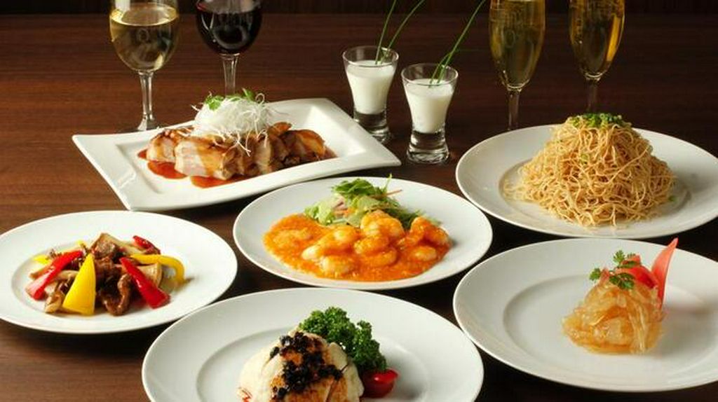 料理8品と飲み放題2時間付。各種宴会や女子会にもおすすめ『Aコース（飲み放題2時間付）』