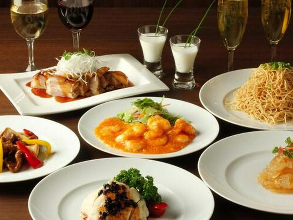 料理8品と飲み放題2時間付。各種宴会や女子会にもおすすめ『Aコース（飲み放題2時間付）』