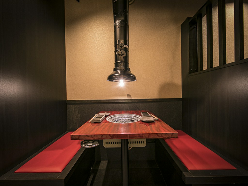 食通が唸らす上質な焼肉と選りすぐりのお酒でおもてなし