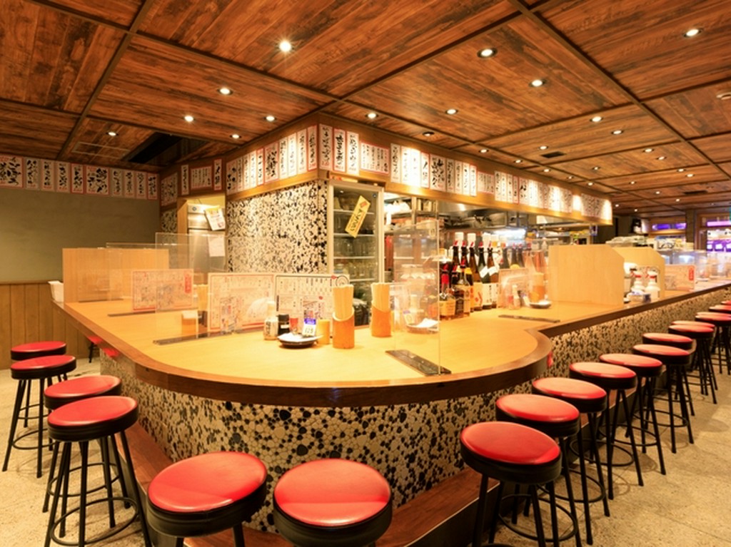 おひとりさまも大歓迎のカウンター席です。