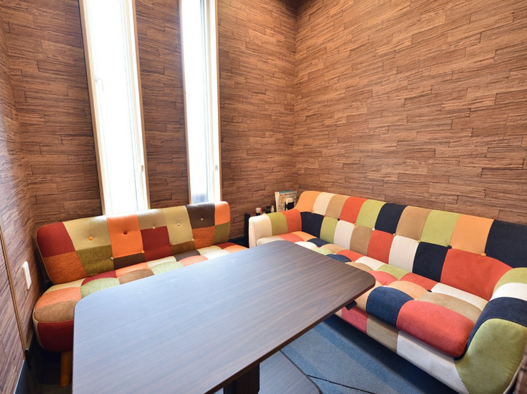 隣席を気にせず、心からリラックスできるプライベート席