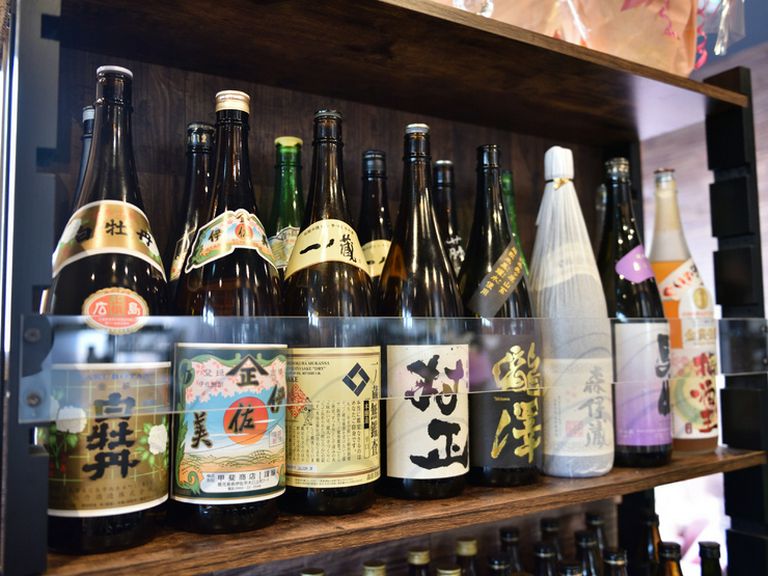 希少な銘柄や変わったものも入手している焼酎・日本酒