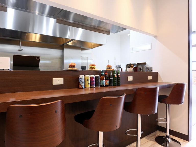 お1人さまにも最適な空間。カフェタイムにもぴったり