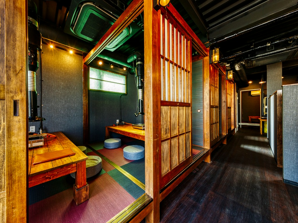 周囲に気兼ねなく、プライベートな時間を満喫できる完全個室