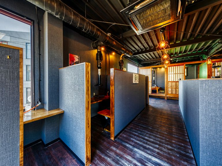 しっとりとしたムードで過ごせ、ご夫婦でのデートにもピッタリ