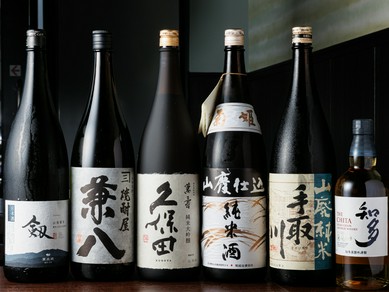 マッコリ、チャミスルから日本酒まで、ドリンクメニューも多彩