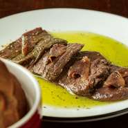 鹿肉や猪肉、たまに熊や鯨肉のハムやステーキや煮込み。
※仕入れで値段は代わります。