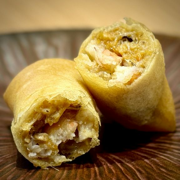 秋限定:上海蟹身とみそ、ずわい蟹、フカヒレ、ホタテ貝柱入り春巻