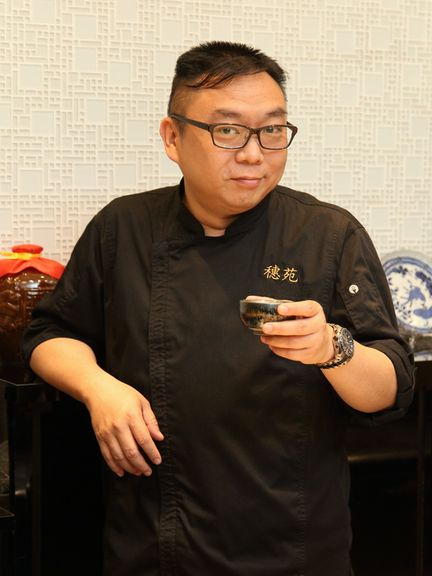ホワイノウ氏