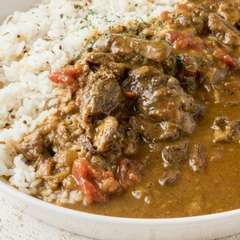 国産黒毛和牛すじ肉のヤドカリー（甘口・中辛・辛口）