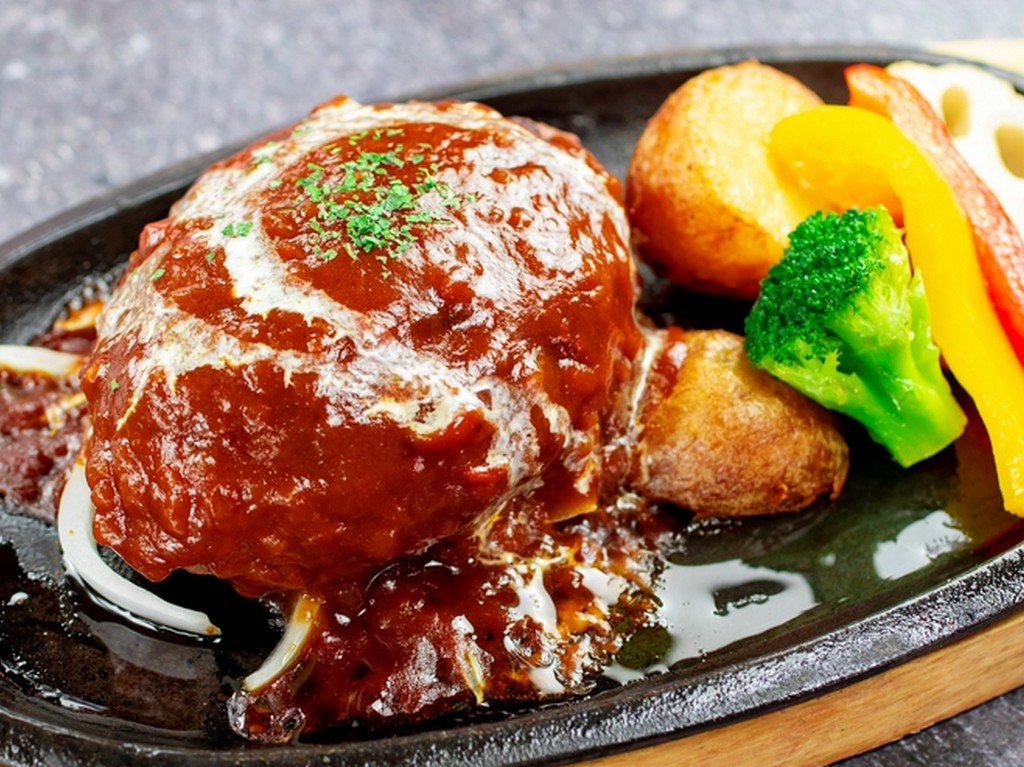 LECKERオススメ　北海道産牛肉使用手ごねハンバーグ