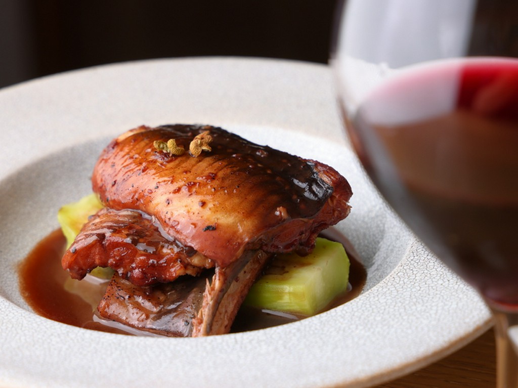 大船渡漁港直送。四季折々の魚介を趣向を凝らした一皿に	