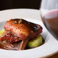 大船渡漁港直送。四季折々の魚介を趣向を凝らした一皿に	