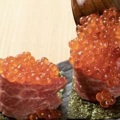 ニクラつつみ肉寿司