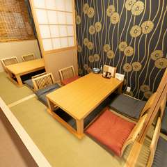 掘りごたつタイプの座敷席なら、高齢のゲストも安心