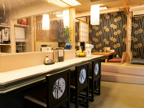 20歳未満の入店はNG。大人のためのくつろぎ空間