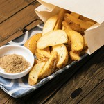 なんと飲み放題＋料理4品がセットで2,000円（税込）！